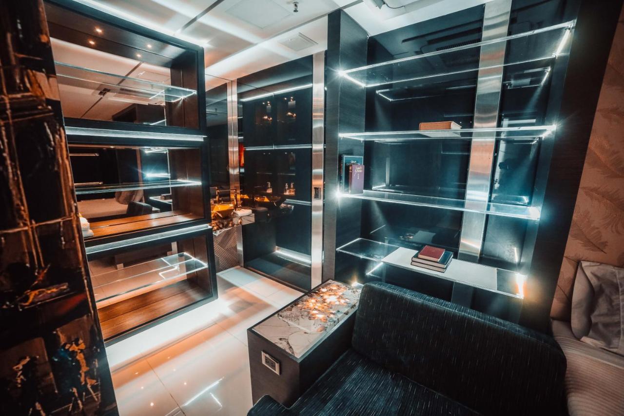 1Million Luxury Suites Medellín Buitenkant foto