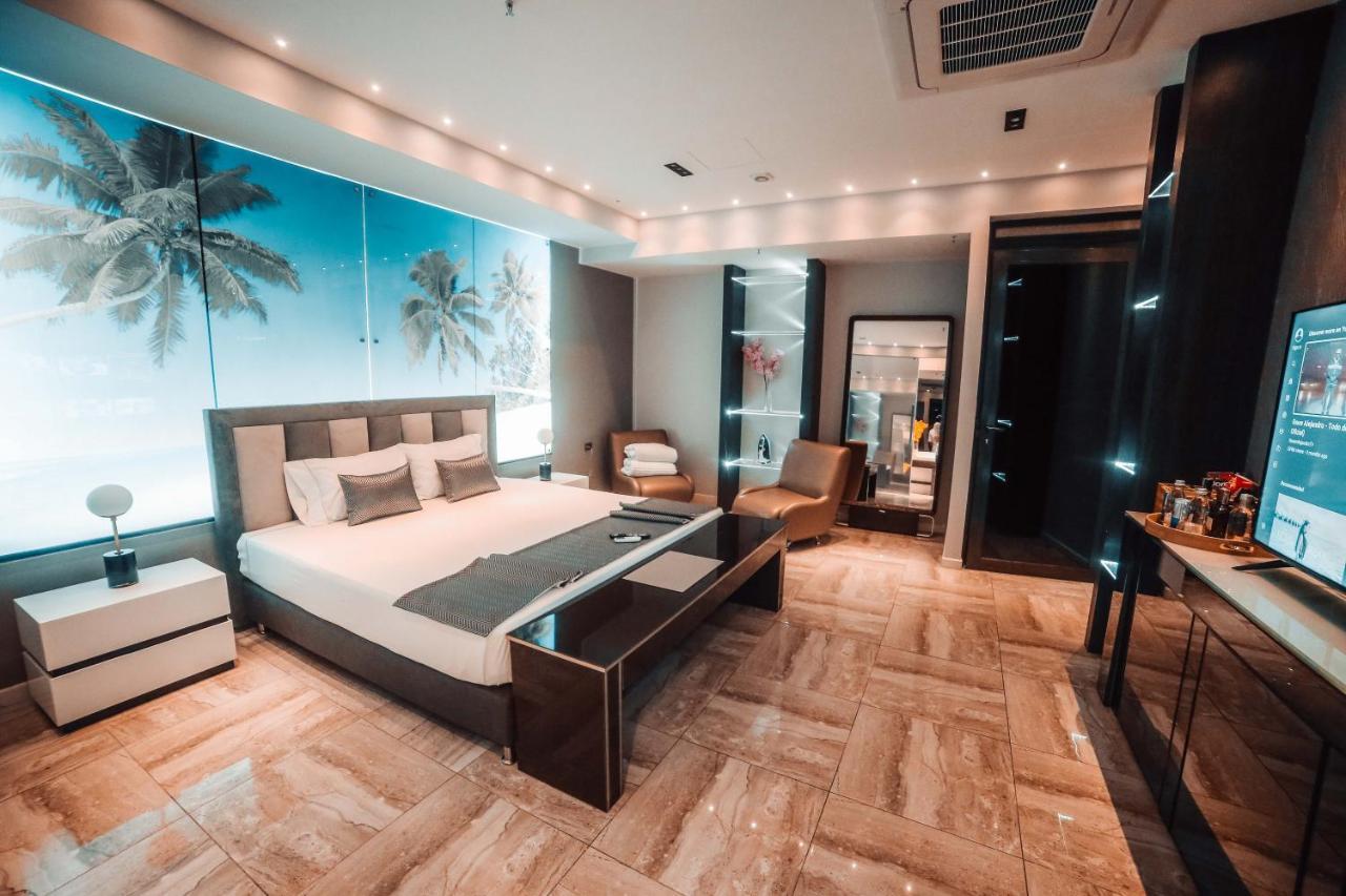 1Million Luxury Suites Medellín Buitenkant foto